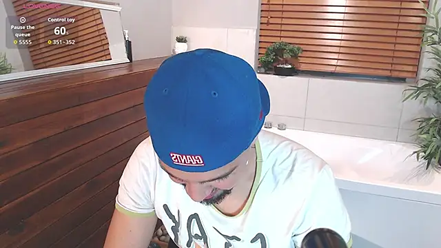 Edward max online show from November 19, 4:01 am