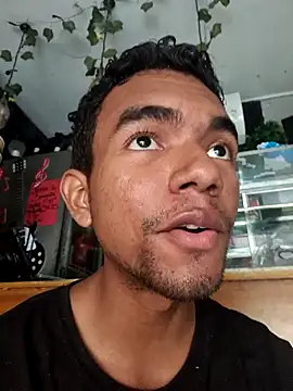 Reynold2608 online show from April 9, 10:16 pm