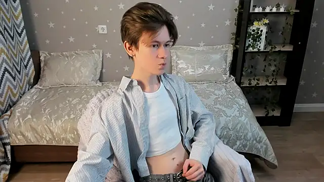 AndrewwCarter2 online show from December 20, 8:05 pm