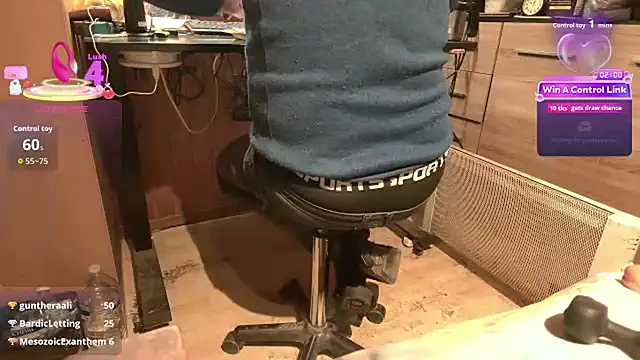 misteryman1956 online show from April 13, 8:04 am