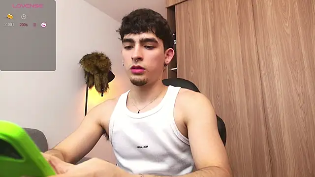 Snapshot of zenn_rush1 chatting on January 31, 1:02 pm zenn rush1 online show from January 31, 1:02 pm