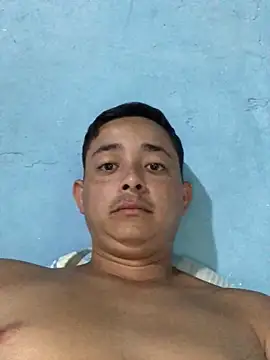 isacalejandroo online show from March 9, 4:33 pm