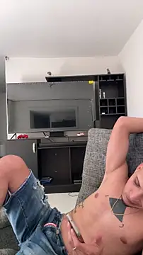 ArturoDelgado1 online show from April 7, 5:24 pm