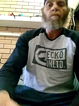 Deonlonely1 online show from September 12, 12:10 am