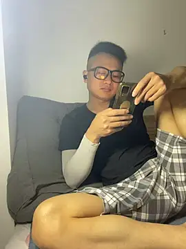 Snapshot of lixiaoshuai8 chatting on March 10, 2:05 pm lixiaoshuai8 online show from March 10, 2:05 pm