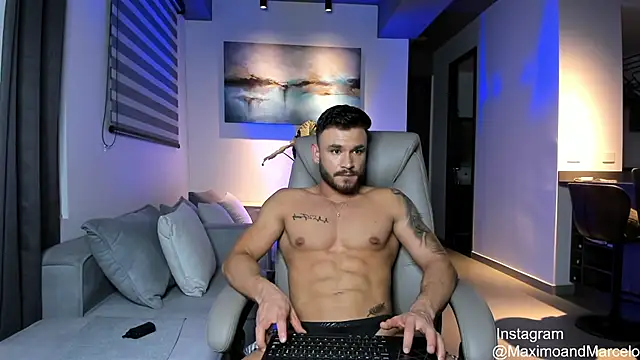Snapshot of Maximo_Marcelo chatting on March 13, 11:16 pm Maximo Marcelo online show from March 13, 11:16 pm
