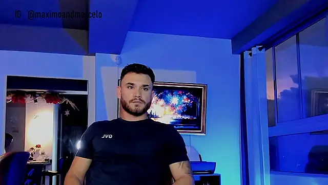 Snapshot of Maximo_Marcelo chatting on January 2, 11:16 pm Maximo Marcelo online show from January 2, 11:16 pm