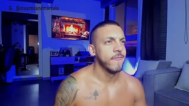Snapshot of Maximo_Marcelo chatting on December 10, 11:10 pm Maximo Marcelo online show from December 10, 11:10 pm