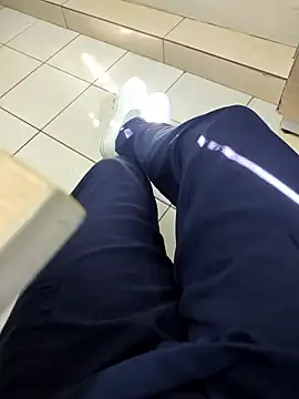 gatmoreno1 online show from January 13, 6:45 pm