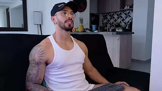 tony muscle online show from October 26, 9:50 pm