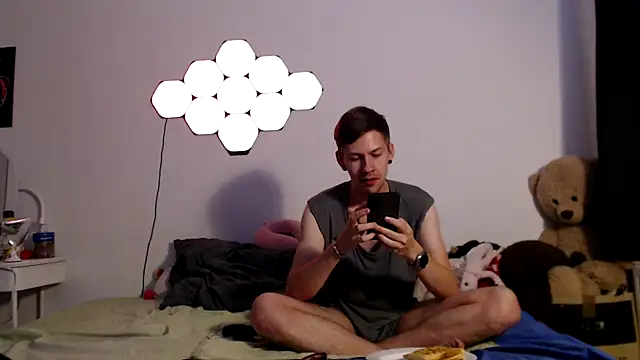 Snapshot of jonny-bisexual chatting on October 22, 7:49 pm jonny-bisexual online show from October 22, 7:49 pm