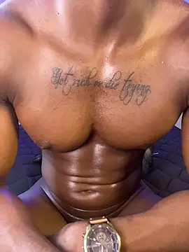 Snapshot of AdonisKnight chatting on October 21, 10:12 pm AdonisKnight online show from October 21, 10:12 pm