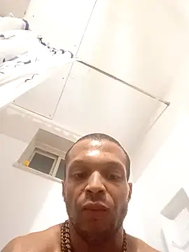 Snapshot of ottomusbrown chatting on December 22, 11:33 am ottomusbrown online show from December 22, 11:33 am