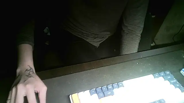 Snapshot of Ryan67533 chatting on December 14, 12:55 am Ryan67533 online show from December 14, 12:55 am