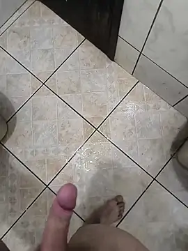 Snapshot of Lucadelas3453 chatting on February 7, 1:53 pm Lucadelas3453 online show from February 7, 1:53 pm