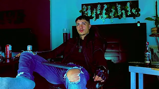 HannibalLester online show from March 27, 8:26 am