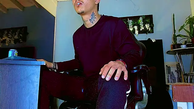 HannibalLester online show from February 24, 4:24 am