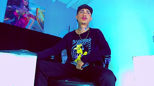 HannibalLester online show from October 25, 4:36 am