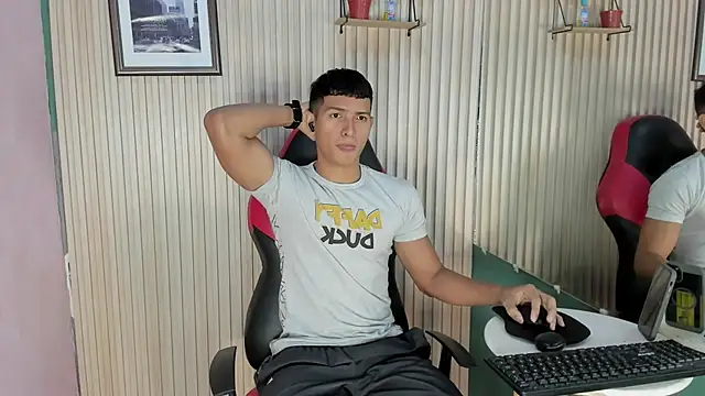 yei-sant online show from October 31, 3:30 am