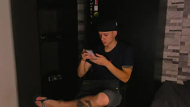 Dimitri higth420 online show from November 21, 11:37 pm