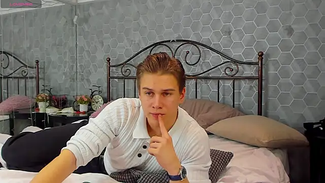 Marcus Swampov online show from December 22, 2:28 am