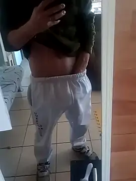 Snapshot of 31robelo chatting on September 22, 9:47 pm 31robelo online show from September 22, 9:47 pm