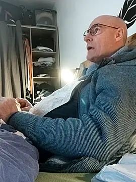 bogland33 online show from February 23, 7:26 pm