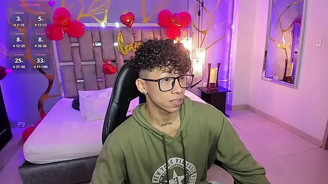 AkazaBoy  online show from February 7, 4:16 am