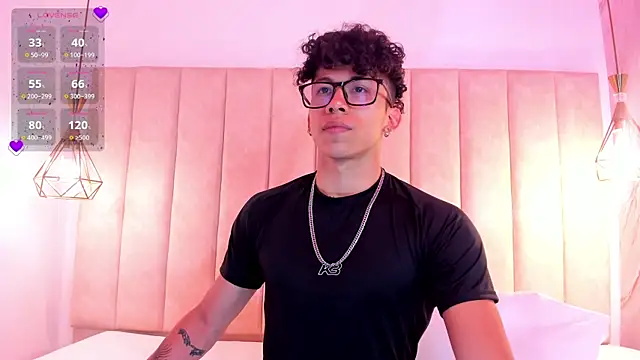 AkazaBoy  online show from September 9, 8:30 pm