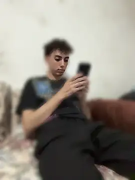 anwarlovemaroc online show from April 23, 10:01 pm