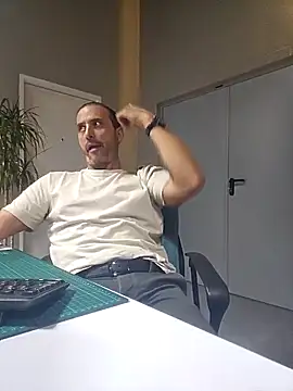 Lucas   81 online show from April 7, 6:30 pm