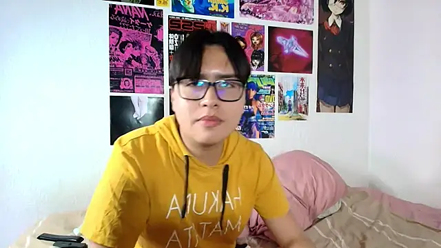 Snapshot of shinji-18 chatting on February 27, 12:41 am shinji-18 online show from February 27, 12:41 am