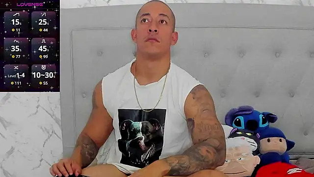 luigiferrara online show from March 19, 10:13 pm