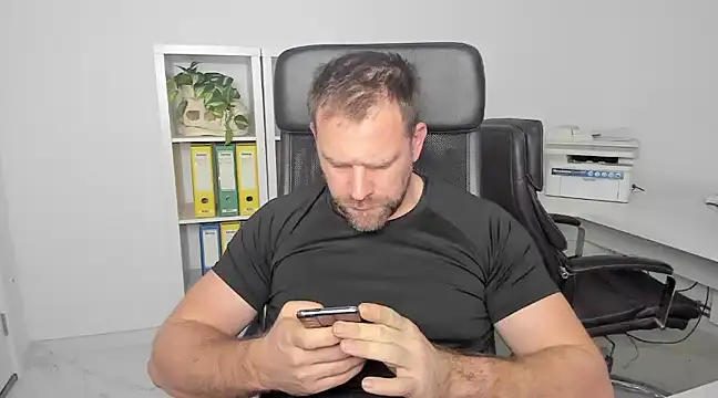 John-E-Dough online show from January 10, 7:14 am