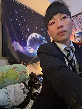 ex199212 online show from February 4, 11:49 am