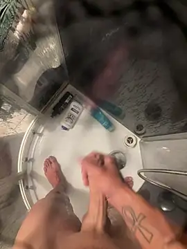 lescro95  online show from April 25, 11:02 pm