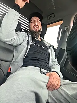 Beardedtattood online show from April 15, 1:33 pm