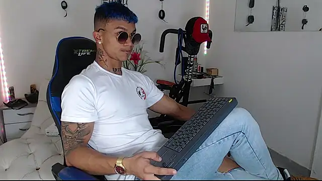 Leonard Price online show from March 11, 12:54 am