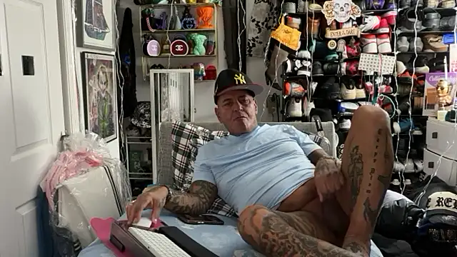 joeytatts66 online show from March 7, 5:05 am