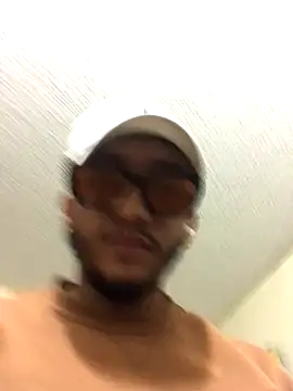 kmilo2405 online show from December 19, 4:53 am