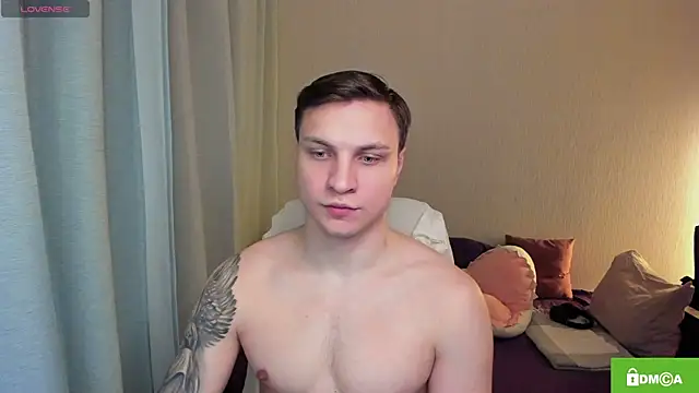 handsome guy01 online show from April 2, 7:55 pm