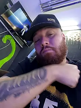 Snapshot of Jim8911 chatting on October 28, 5:15 pm Jim8911 online show from October 28, 5:15 pm