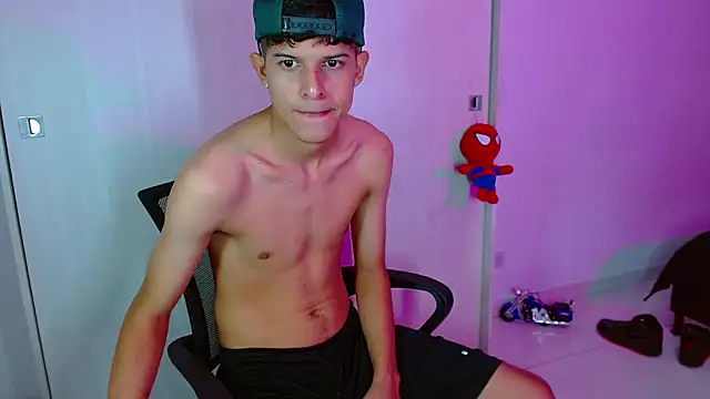 LiamGadiell online show from March 3, 1:07 am