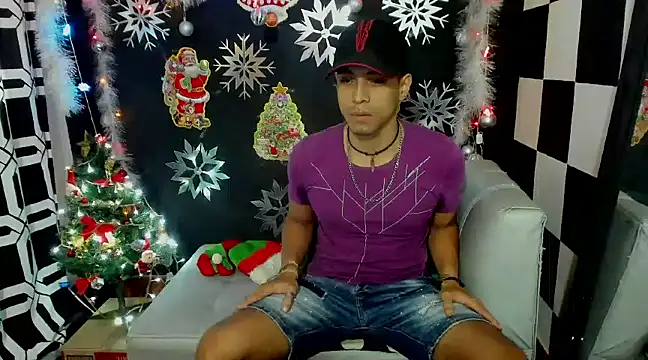 MikeRose94 online show from December 21, 5:51 pm
