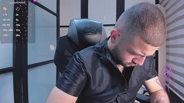 MaximusDick1  online show from September 27, 8:06 pm