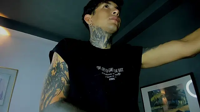 Travistanner 28 online show from December 15, 12:07 am