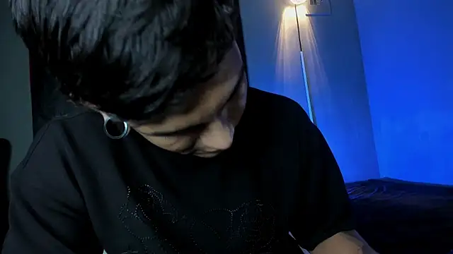 Travistanner 28 online show from June 2, 2:01 am