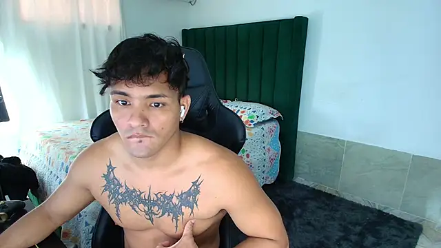 man dur07 online show from March 15, 9:32 pm