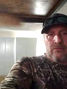 girthbrooks1269 online show from December 18, 9:11 pm