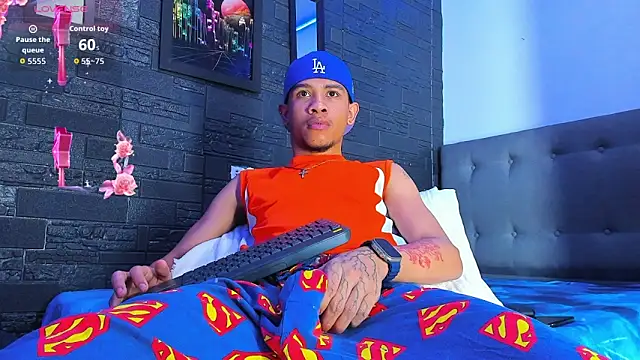 Romancartier 1 online show from November 13, 6:07 am